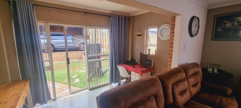 3 Bedroom Property for Sale in Albemarle Gauteng