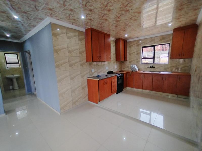 To Let 2 Bedroom Property for Rent in Erasmia Gauteng