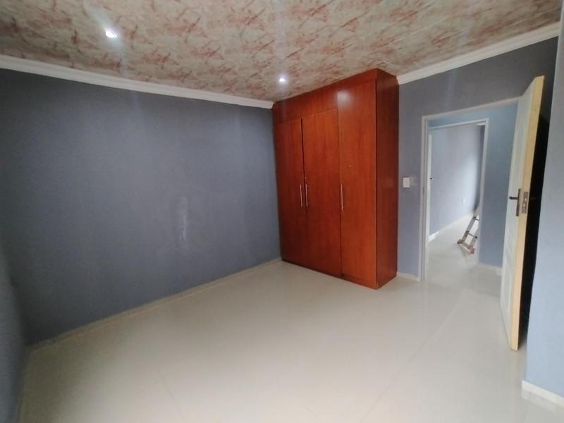 To Let 2 Bedroom Property for Rent in Erasmia Gauteng