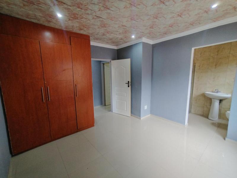 To Let 2 Bedroom Property for Rent in Erasmia Gauteng