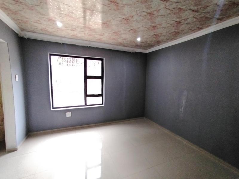 To Let 2 Bedroom Property for Rent in Erasmia Gauteng