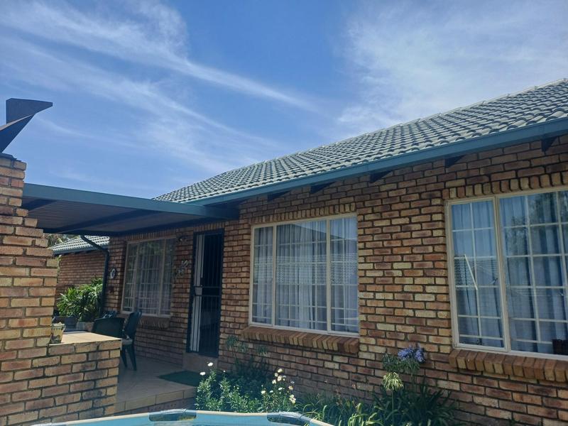 To Let 2 Bedroom Property for Rent in Amberfield Heights Gauteng