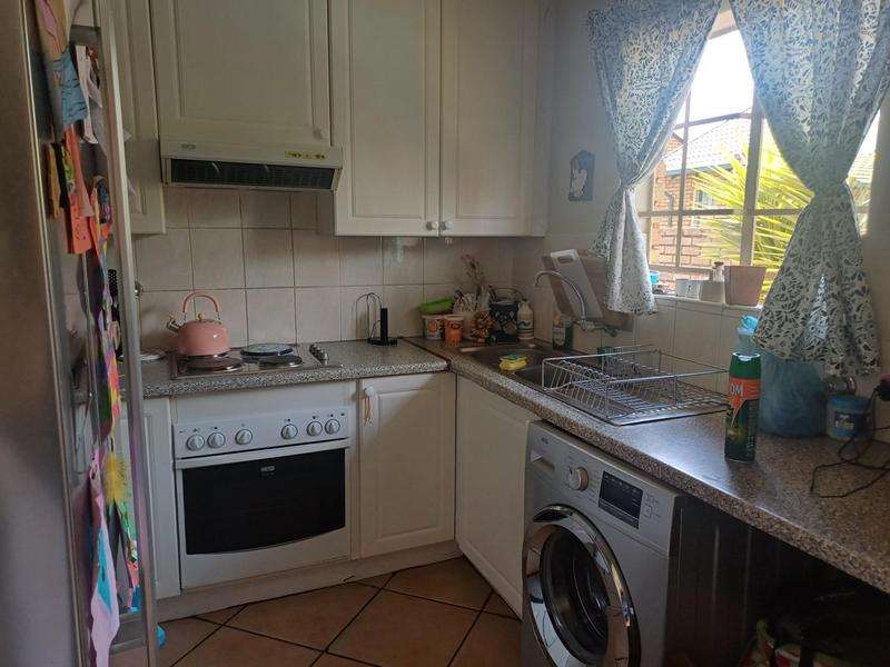 To Let 2 Bedroom Property for Rent in Amberfield Heights Gauteng