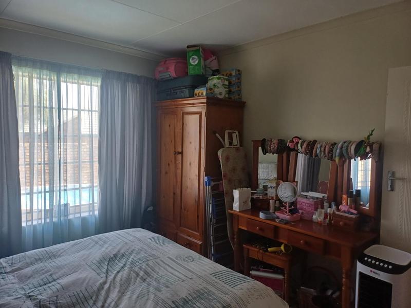 To Let 2 Bedroom Property for Rent in Amberfield Heights Gauteng