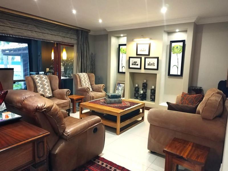 5 Bedroom Property for Sale in Featherbrooke Estate Gauteng