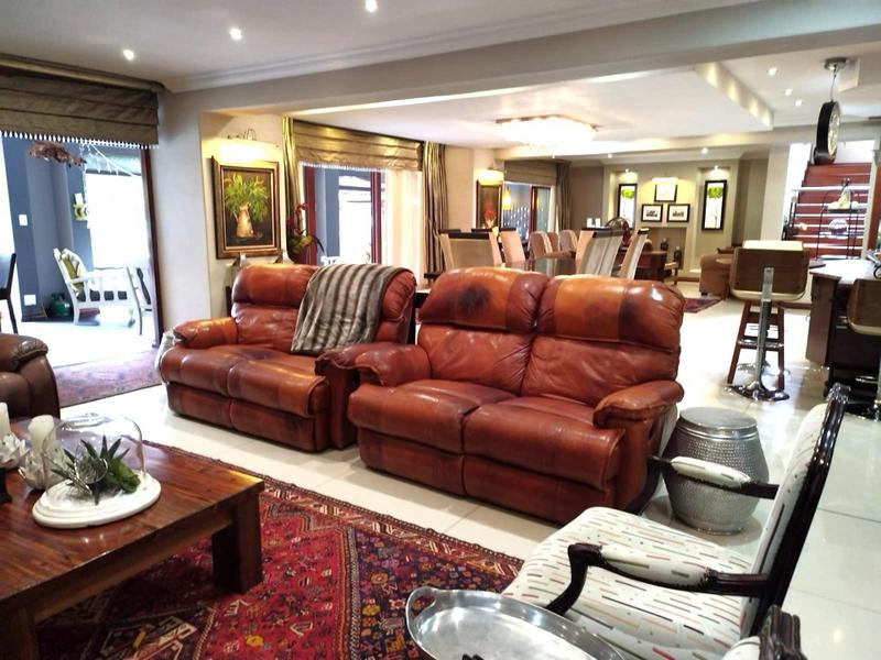 5 Bedroom Property for Sale in Featherbrooke Estate Gauteng