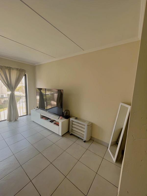 To Let 2 Bedroom Property for Rent in Beverley Gauteng