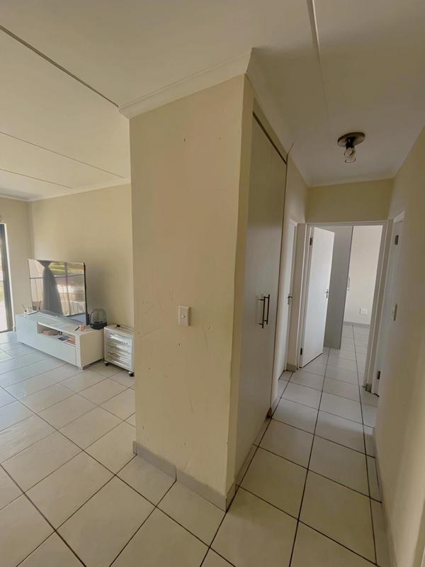 To Let 2 Bedroom Property for Rent in Beverley Gauteng