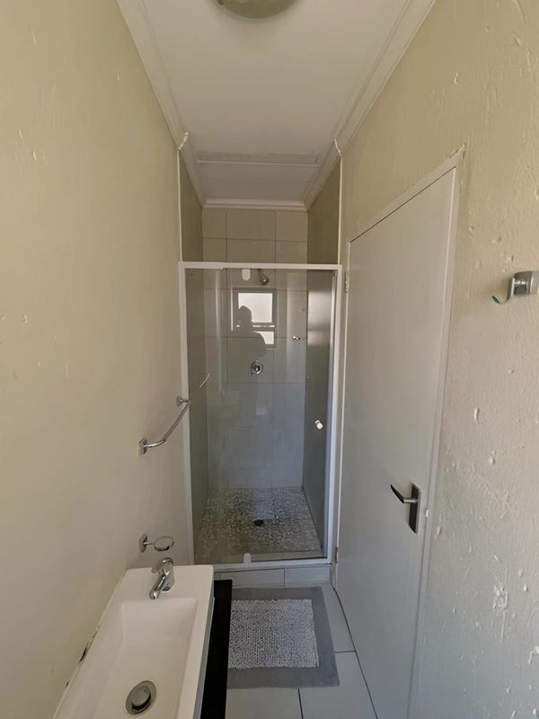 To Let 2 Bedroom Property for Rent in Beverley Gauteng