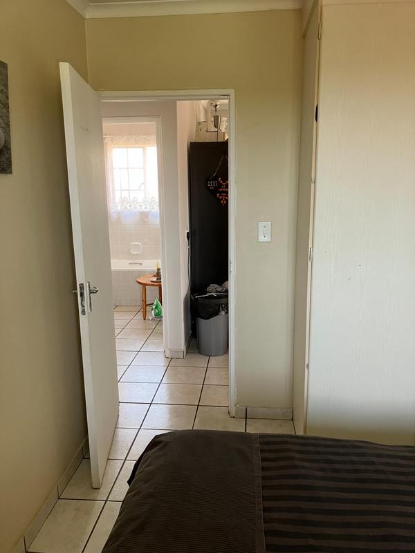 2 Bedroom Property for Sale in Die Hoewes Gauteng