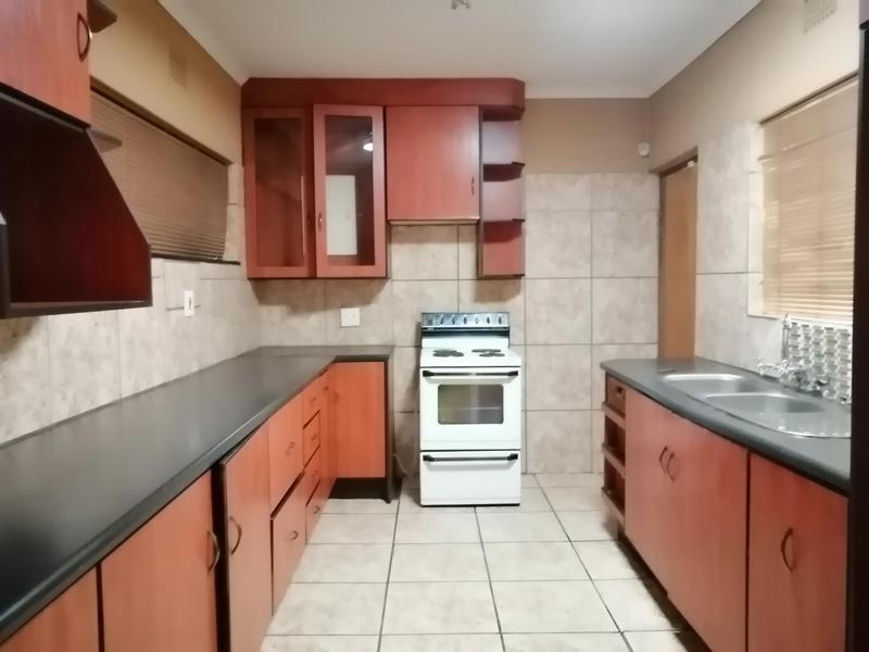 To Let 2 Bedroom Property for Rent in Birch Acres Gauteng