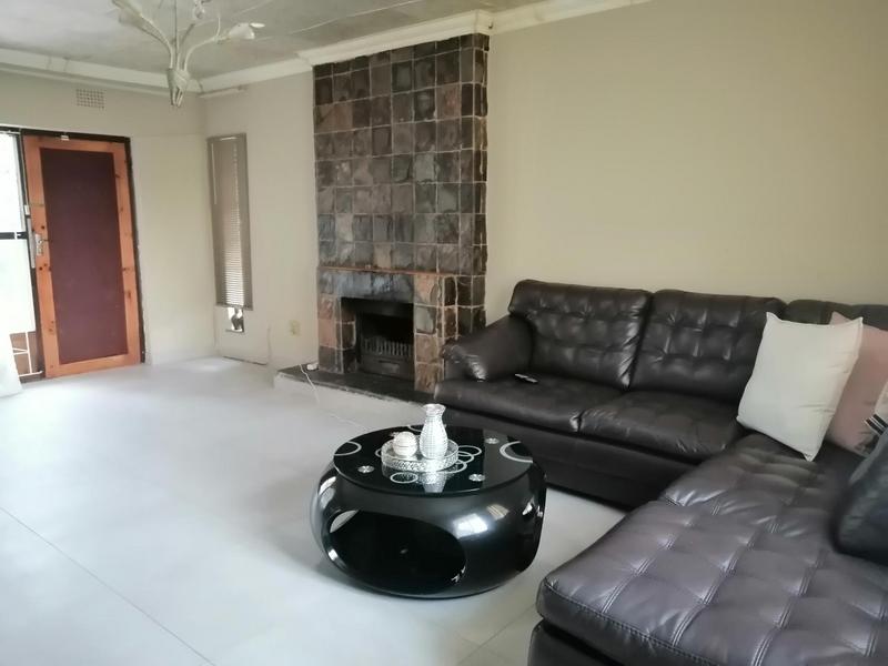 To Let 2 Bedroom Property for Rent in Birch Acres Gauteng