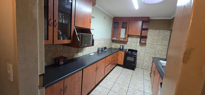 To Let 2 Bedroom Property for Rent in Birch Acres Gauteng