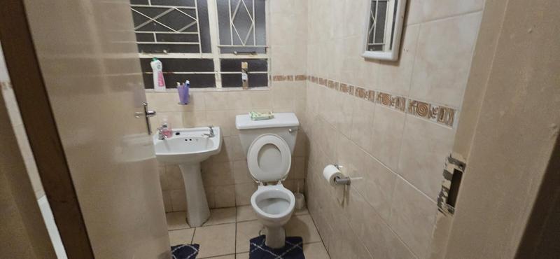 To Let 2 Bedroom Property for Rent in Birch Acres Gauteng