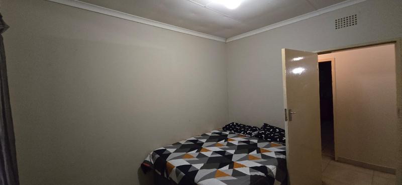 To Let 2 Bedroom Property for Rent in Birch Acres Gauteng