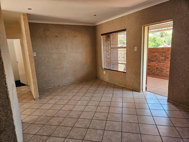 2 Bedroom Property for Sale in Wilro Park Gauteng