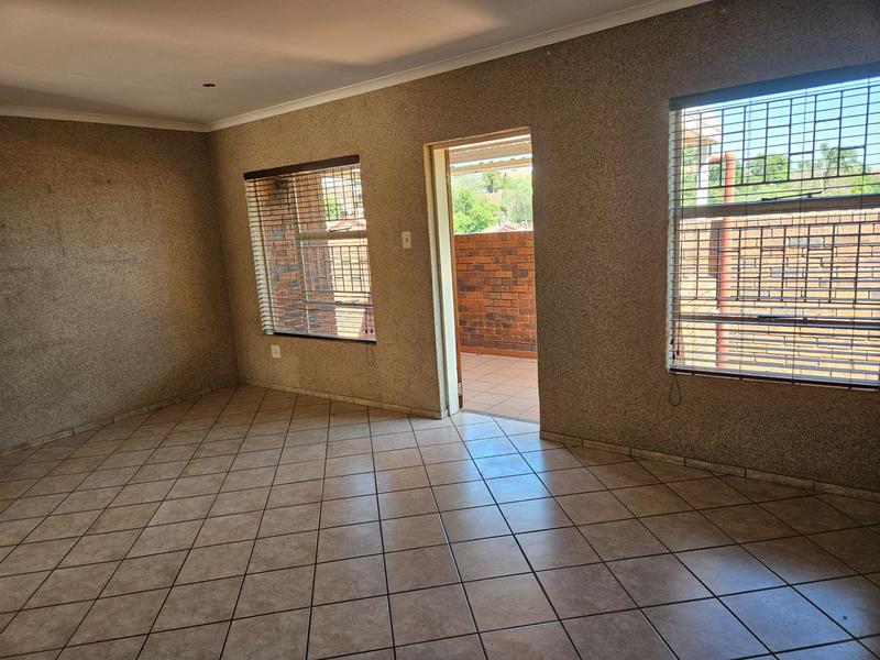 2 Bedroom Property for Sale in Wilro Park Gauteng