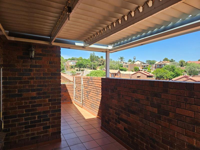 2 Bedroom Property for Sale in Wilro Park Gauteng