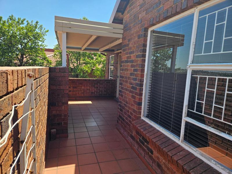 2 Bedroom Property for Sale in Wilro Park Gauteng