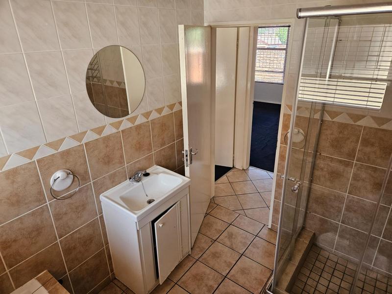 2 Bedroom Property for Sale in Wilro Park Gauteng