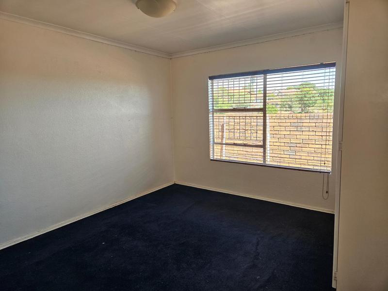 2 Bedroom Property for Sale in Wilro Park Gauteng