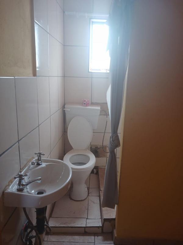 To Let 1 Bedroom Property for Rent in Windmill Park Gauteng