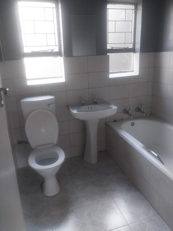 To Let 5 Bedroom Property for Rent in Leondale Gauteng