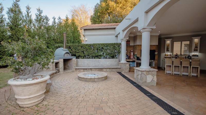 4 Bedroom Property for Sale in Boardwalk Manor Gauteng