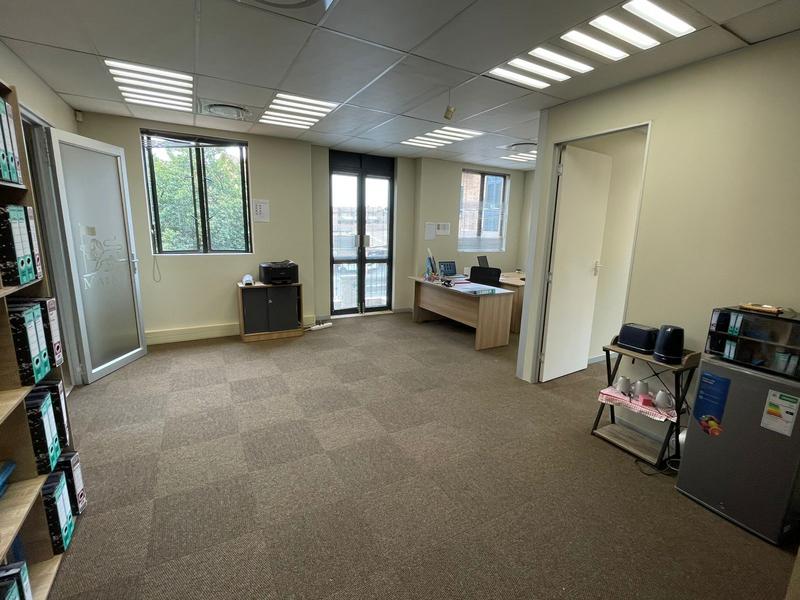 To Let commercial Property for Rent in Die Hoewes Gauteng