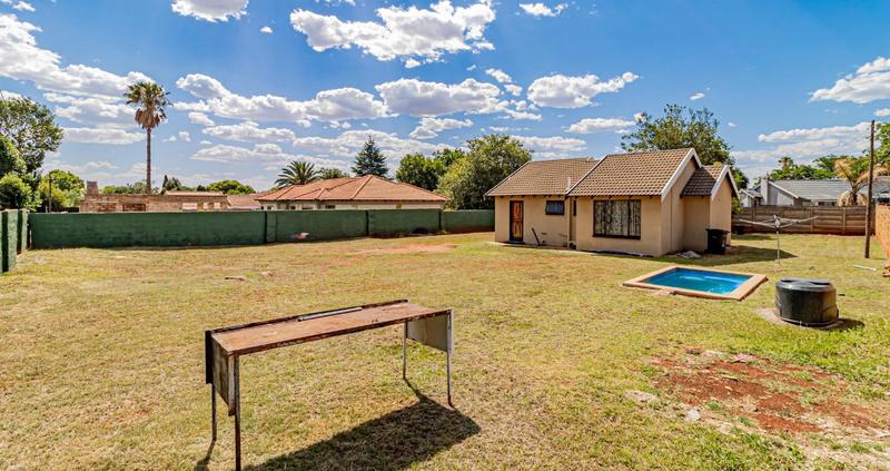 3 Bedroom Property for Sale in Dawn Park Gauteng