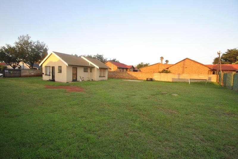 3 Bedroom Property for Sale in Dawn Park Gauteng