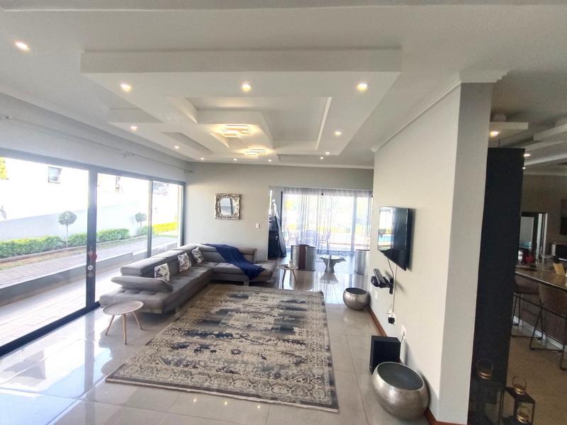 4 Bedroom Property for Sale in Midstream Ridge Gauteng