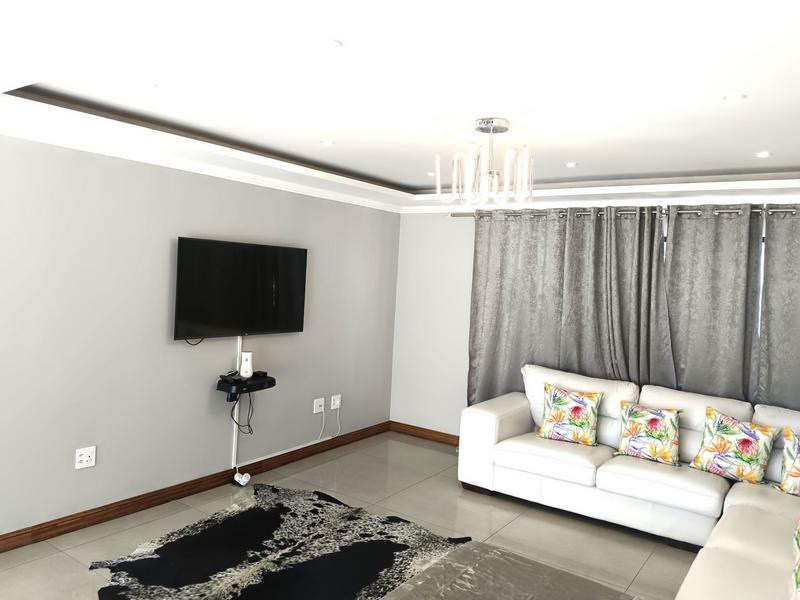 4 Bedroom Property for Sale in Midstream Ridge Gauteng