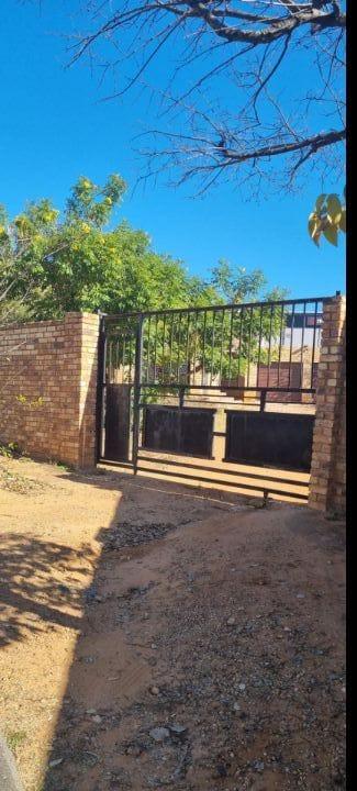 To Let 2 Bedroom Property for Rent in Mondeor Gauteng