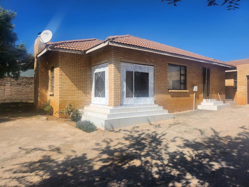 To Let 2 Bedroom Property for Rent in Mondeor Gauteng