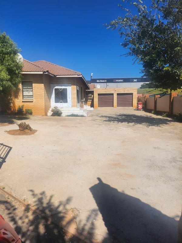 To Let 2 Bedroom Property for Rent in Mondeor Gauteng