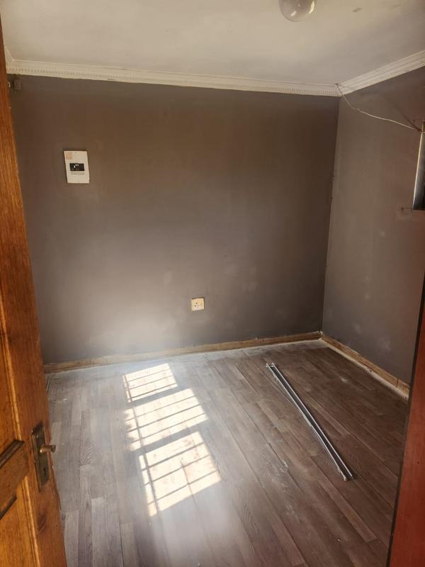 To Let 2 Bedroom Property for Rent in Mondeor Gauteng