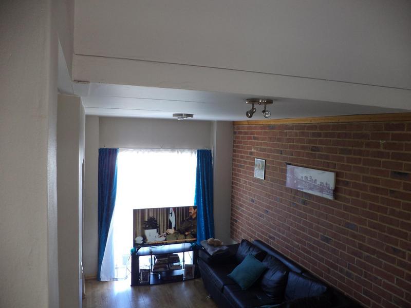 To Let 1 Bedroom Property for Rent in Houghton Gauteng