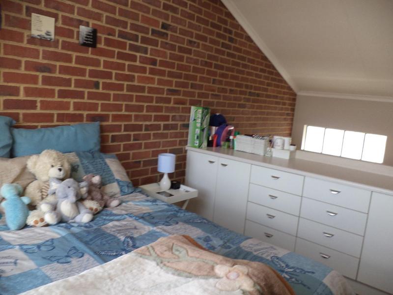 To Let 1 Bedroom Property for Rent in Houghton Gauteng