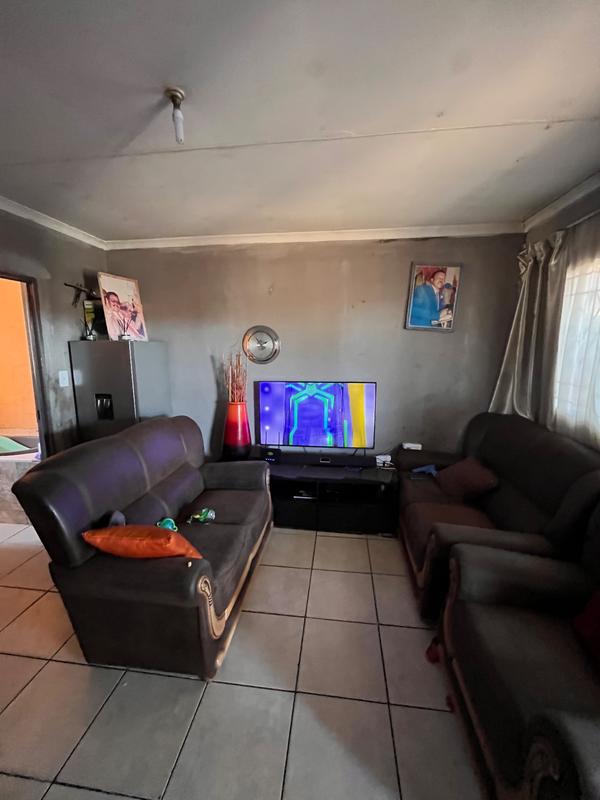 5 Bedroom Property for Sale in Olievenhoutbosch Gauteng