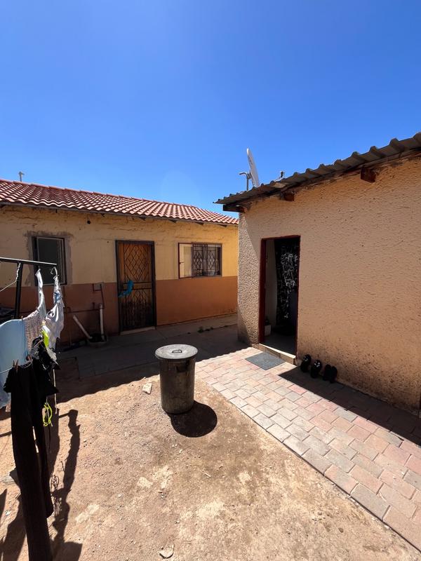 5 Bedroom Property for Sale in Olievenhoutbosch Gauteng