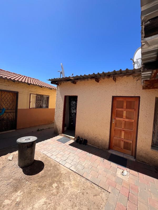 5 Bedroom Property for Sale in Olievenhoutbosch Gauteng