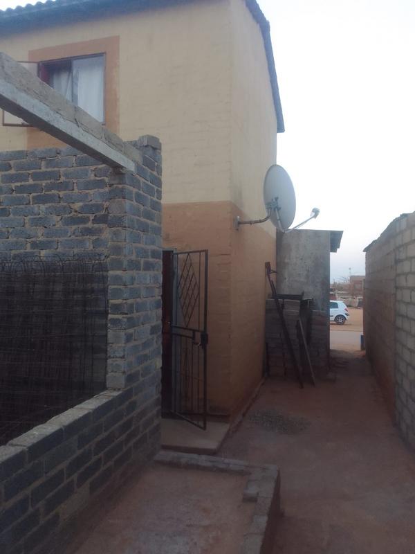 2 Bedroom Property for Sale in Olievenhoutbosch Gauteng