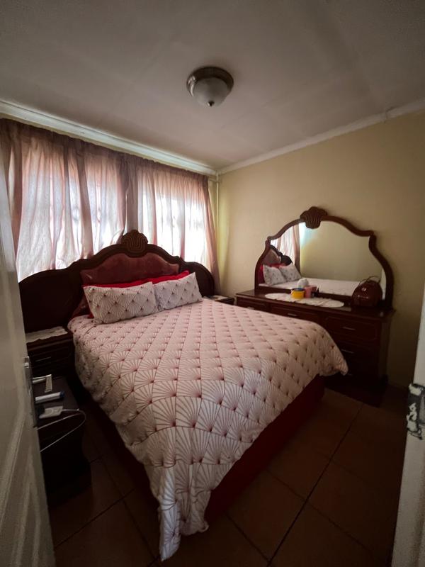 2 Bedroom Property for Sale in Lotus Gardens Gauteng