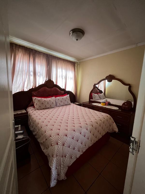 2 Bedroom Property for Sale in Lotus Gardens Gauteng