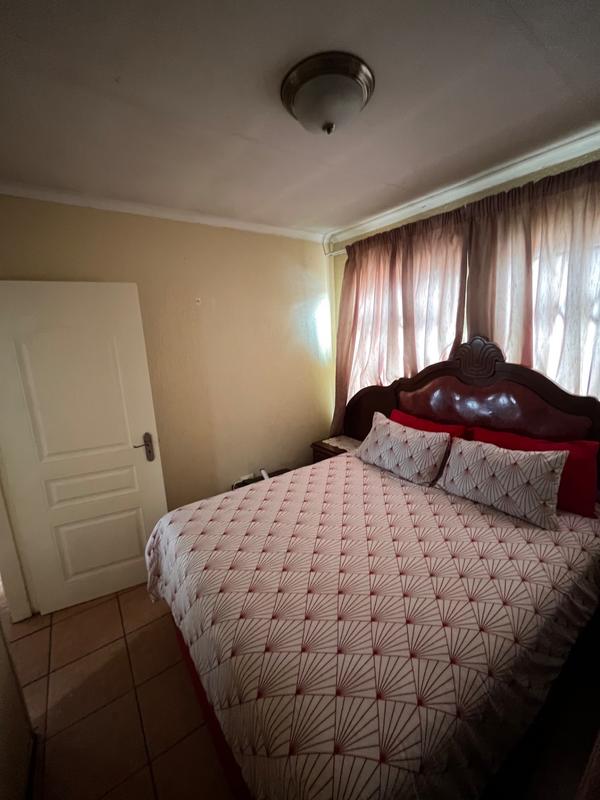 2 Bedroom Property for Sale in Lotus Gardens Gauteng