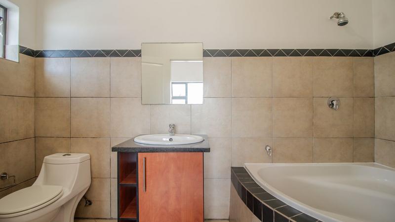 2 Bedroom Property for Sale in Eastleigh Ridge Gauteng