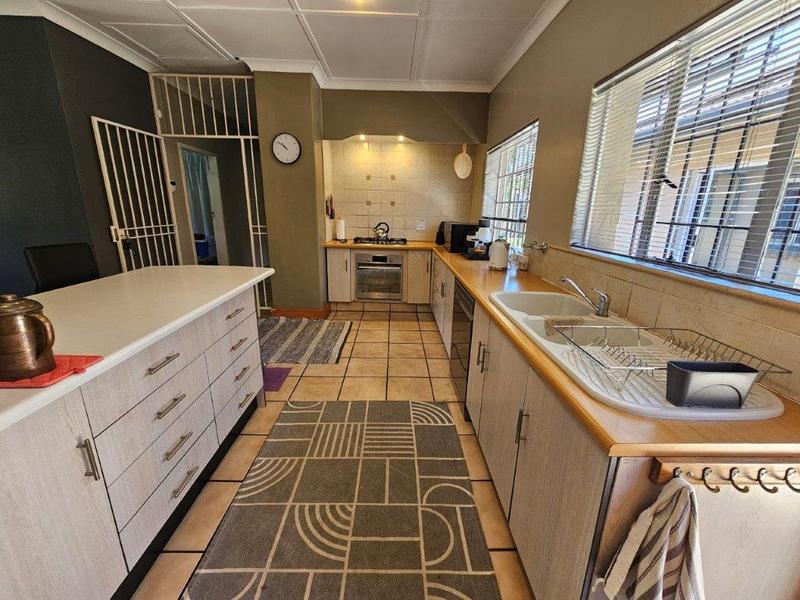 4 Bedroom Property for Sale in Edenvale Gauteng