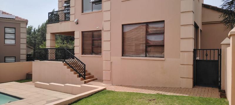 To Let 3 Bedroom Property for Rent in Noordheuwel Gauteng