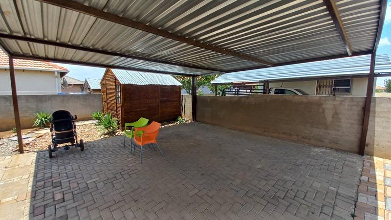 To Let 2 Bedroom Property for Rent in Kirkney Gauteng